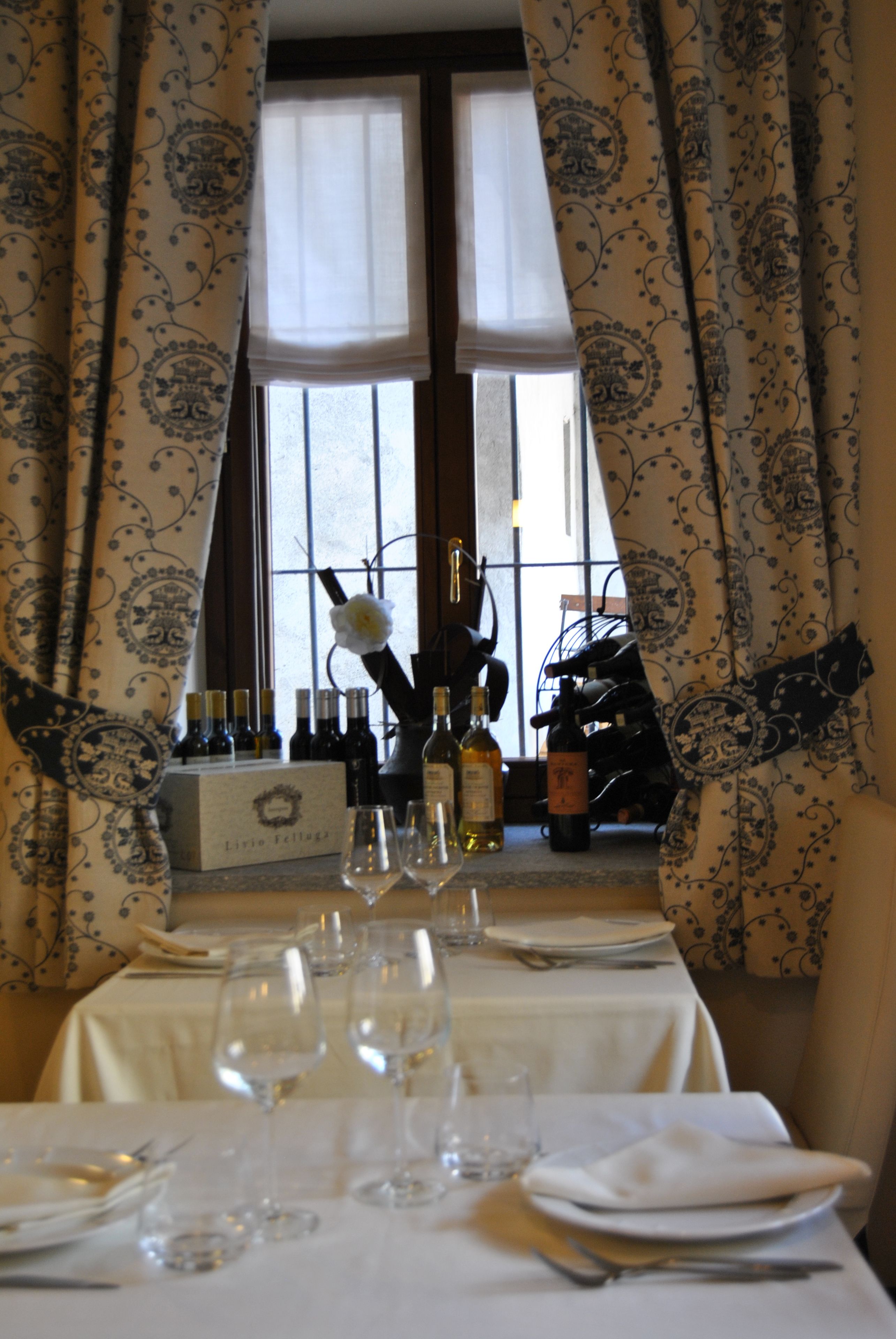 breakfast, lunch, dinner served; mediterranean cuisine