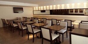 Daily continental breakfast for a fee - Espacia Suites (Buenos Aires)