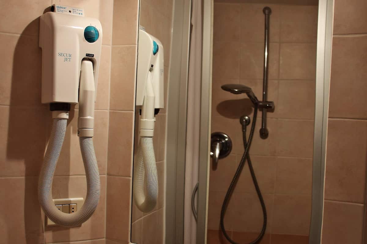 single room | bathroom sink