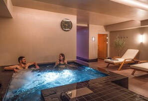 Couples treatment room(s), sauna, hot tub, steam room, body treatments