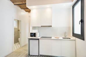 Apartment (6 - 8 pax) | Cuisine privée | Mini réfrigérateur, micro-ondes, plaque de cuisson, cafetière/bouilloire