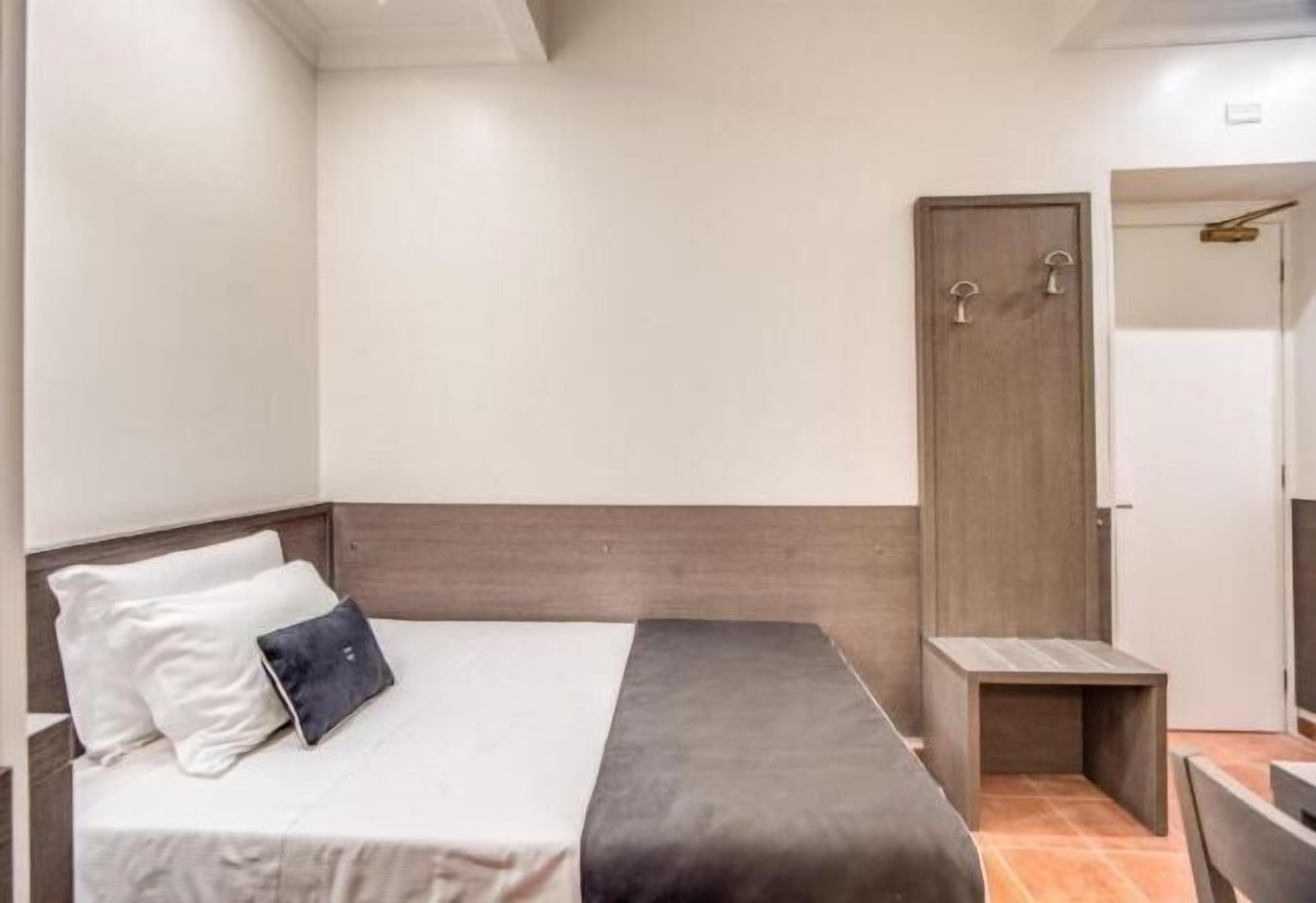 Coffres-forts dans les chambres, bureau, chambres insonorisées