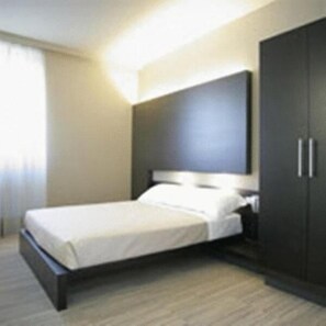 Minibar, in-room safe, desk, free WiFi - Art Hotel Udine (Udine)