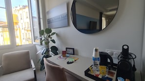 Habitació Deluxe | 1 dormitori, minibar, caixa forta a l'habitació i escriptori