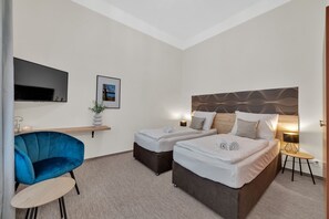 Standard Double Room | In-room safe, desk, blackout curtains, iron/ironing board - Rezidence Villa Gloria (Marianske Lazne)