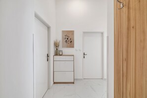 Coffres-forts dans les chambres, bureau, rideaux occultants