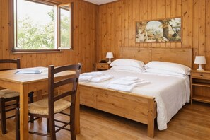 Studio, 1 Double Bed, Kitchenette | In-room safe, desk, free WiFi, bed sheets - Garden Village San Marino (Borgo Maggiore)