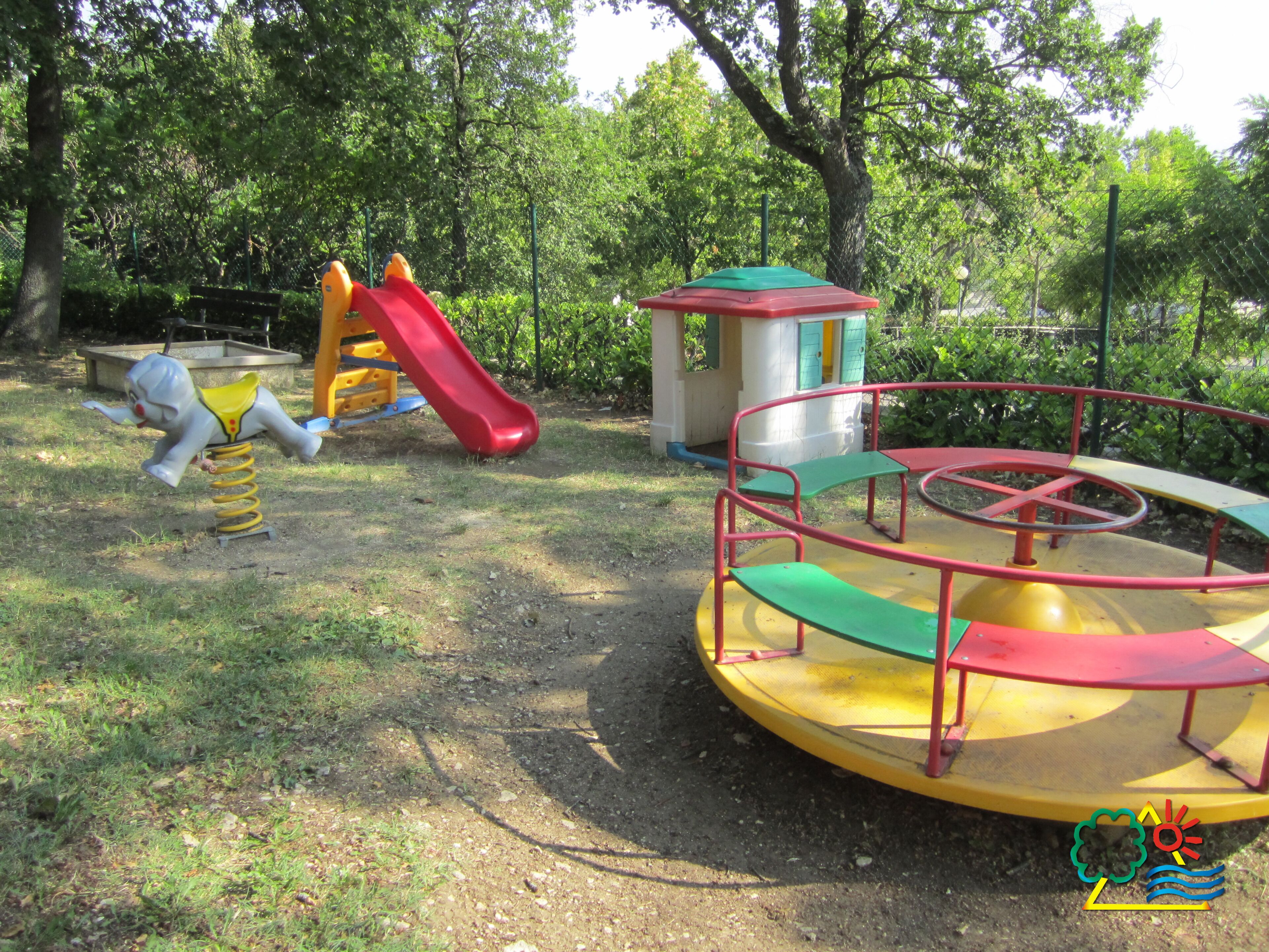 children’s play area – outdoor