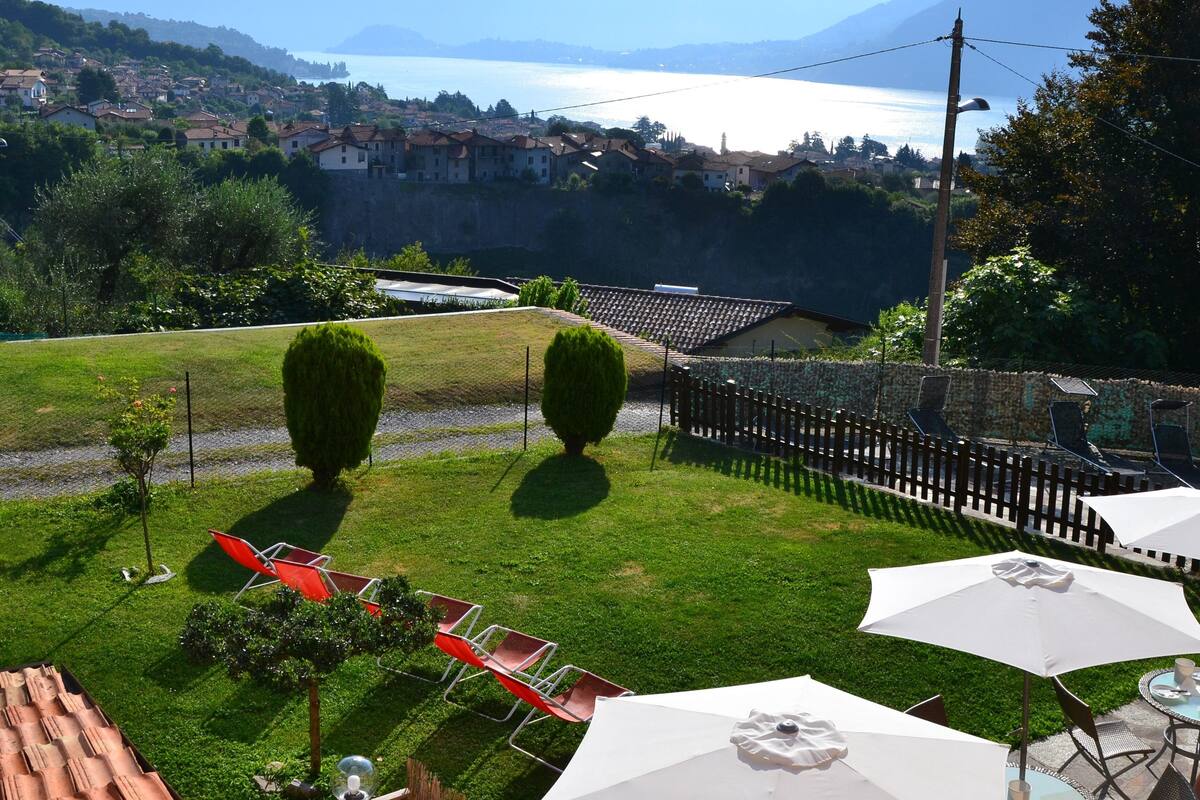 Down comforters, desk, free WiFi