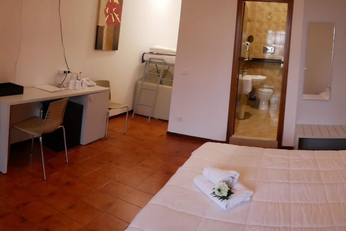 Down duvets, in-room safe, desk, rollaway beds