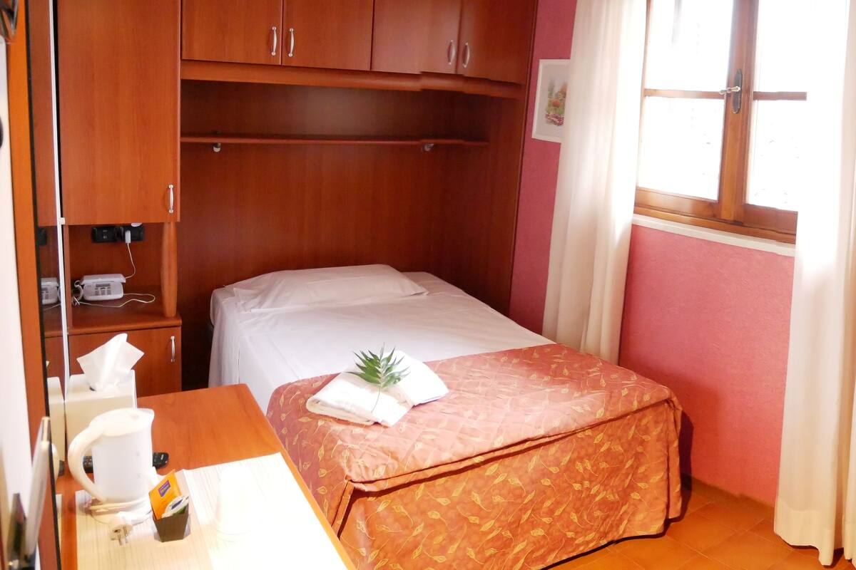 Down duvets, in-room safe, desk, rollaway beds