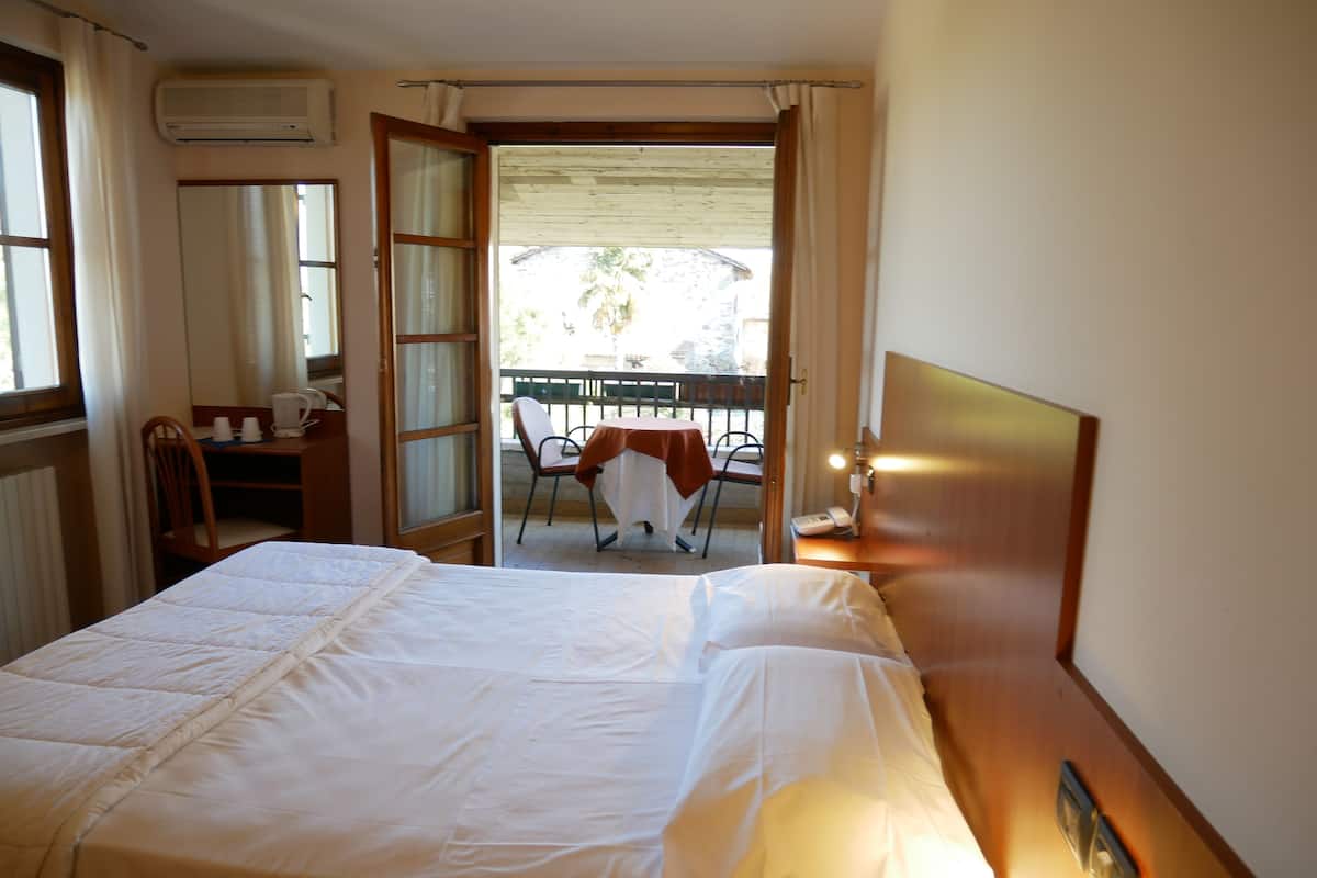 Down duvets, in-room safe, desk, rollaway beds