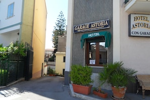Front of property - Hotel Astoria Pompei (Pompei)