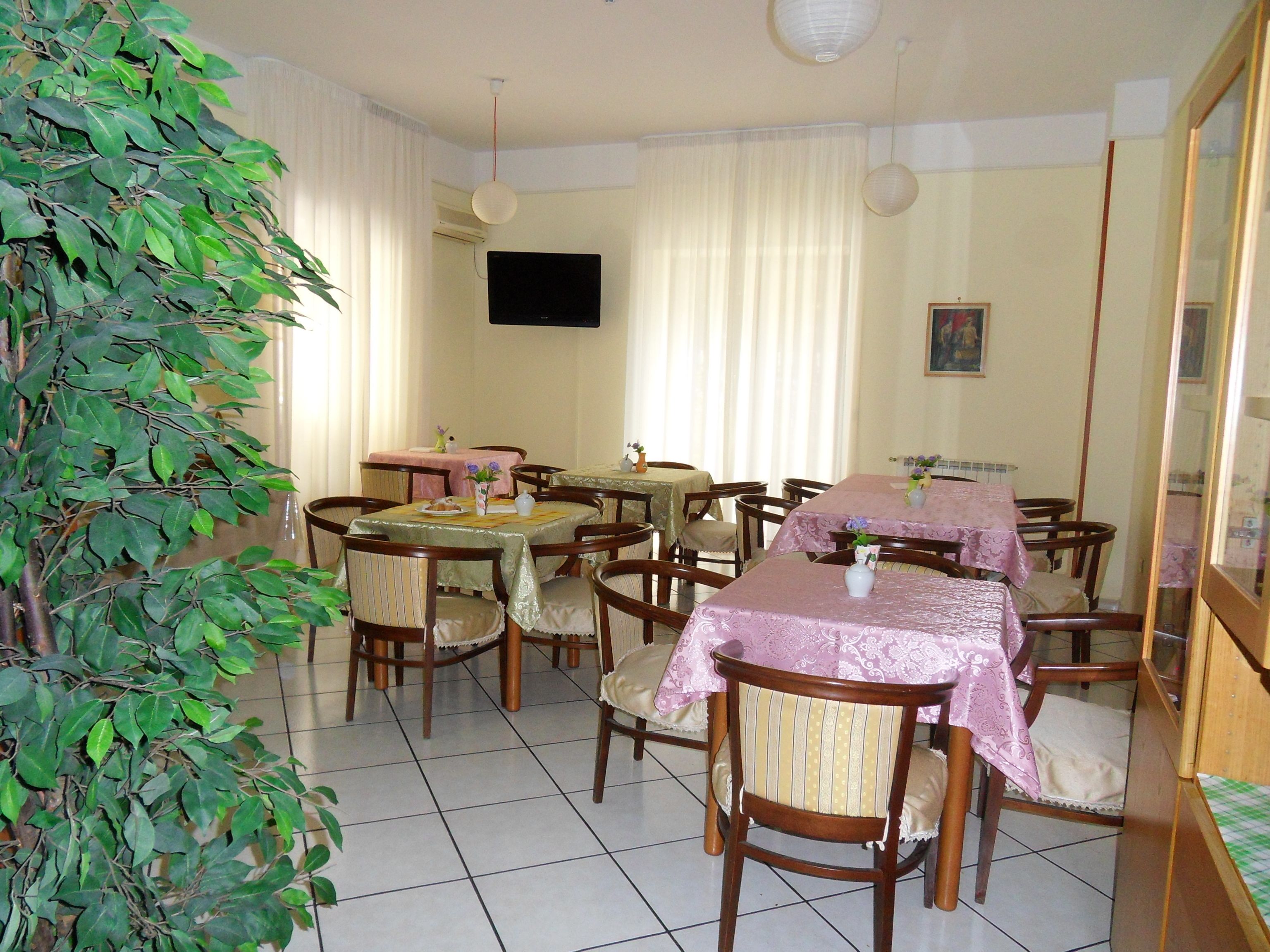 Colazione continentale inclusa, servita tutte le mattine 