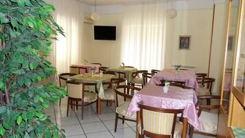 Colazione continentale inclusa, servita tutte le mattine