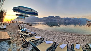 Private beach, sun-loungers, beach umbrellas, beach towels