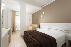 Minibar, coffres-forts dans les chambres, décoration personnalisée