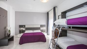 Minibar, in-room safe, individually decorated, individually furnished