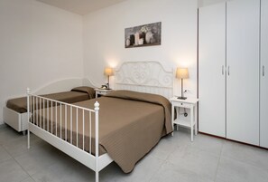 Standard Triple Room, Balcony