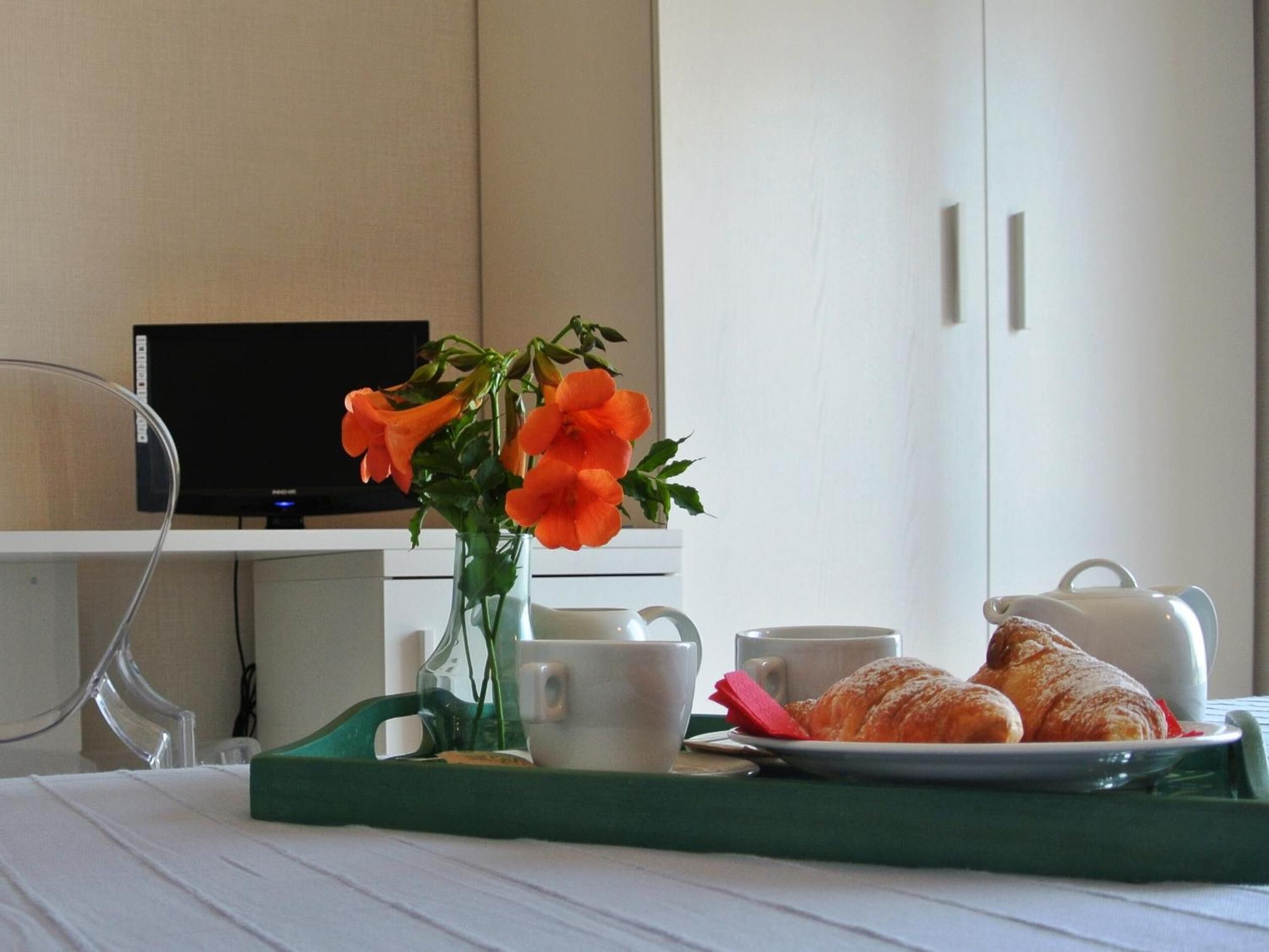 minibar, in-room safe, individually decorated, cots/infant beds