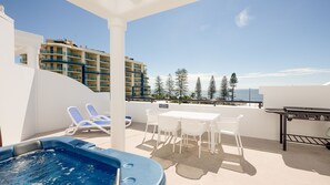 2 Bedroom Rooftop | Water view - Aegean Apartments (Mooloolaba)