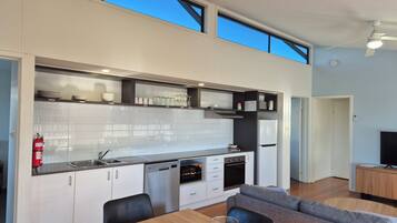 3 Bedroom Beach House | Private kitchen | Full-size fridge, microwave, dishwasher, toaster