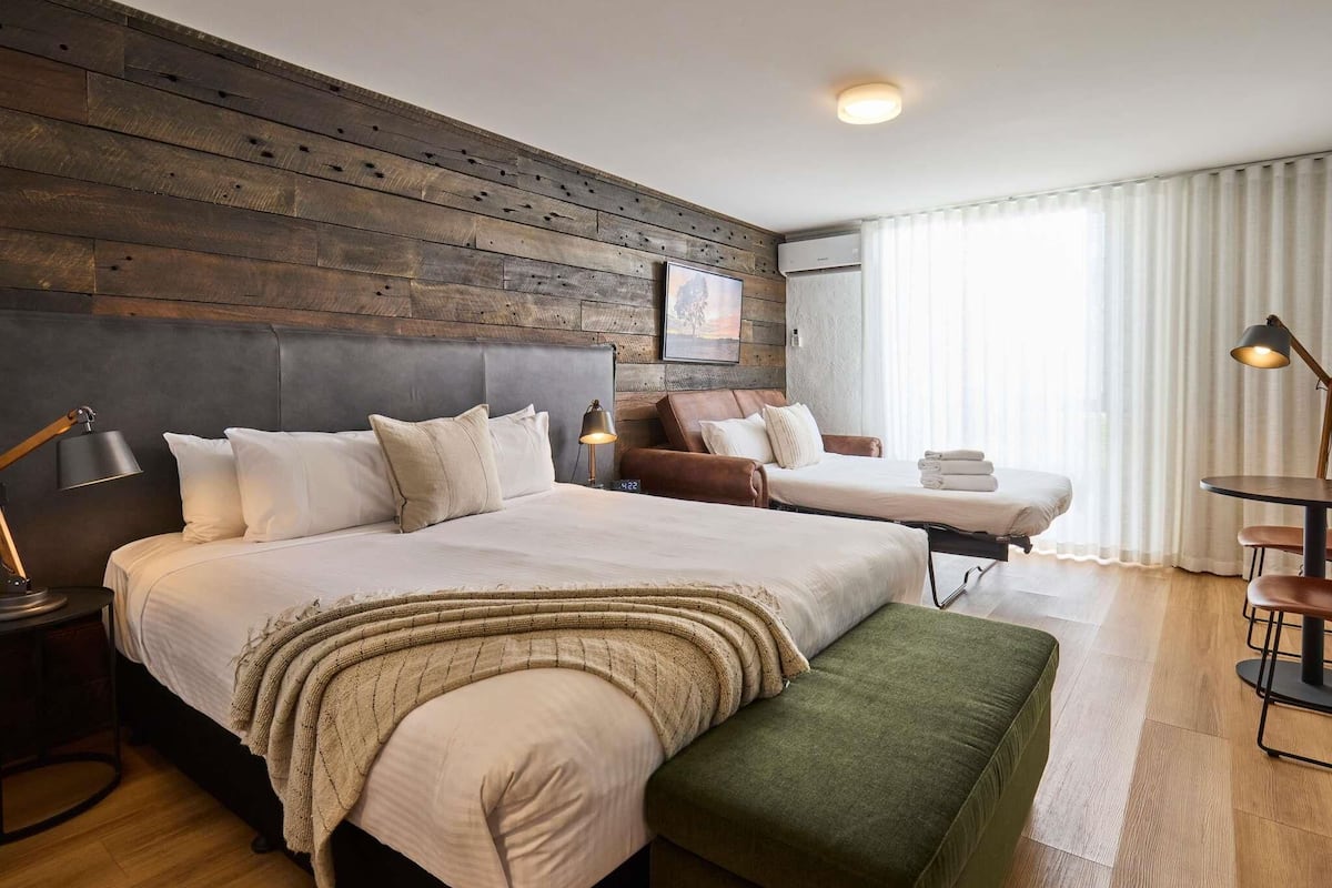 Superior Room, 1 King Bed | Blackout drapes, iron/ironing board, free WiFi, bed sheets