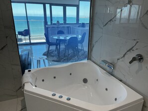 Platinum 1 Bedroom Ocean View Apartment | View from room