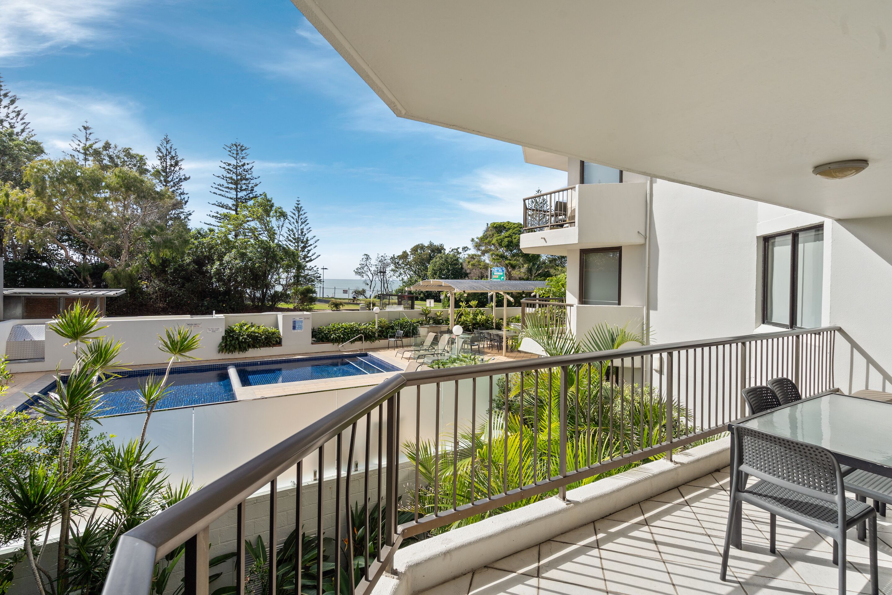 Seaview Resort — image 8