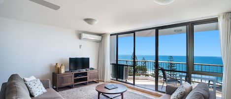 Appartement, 2 chambres, vue océan | Salle de séjour