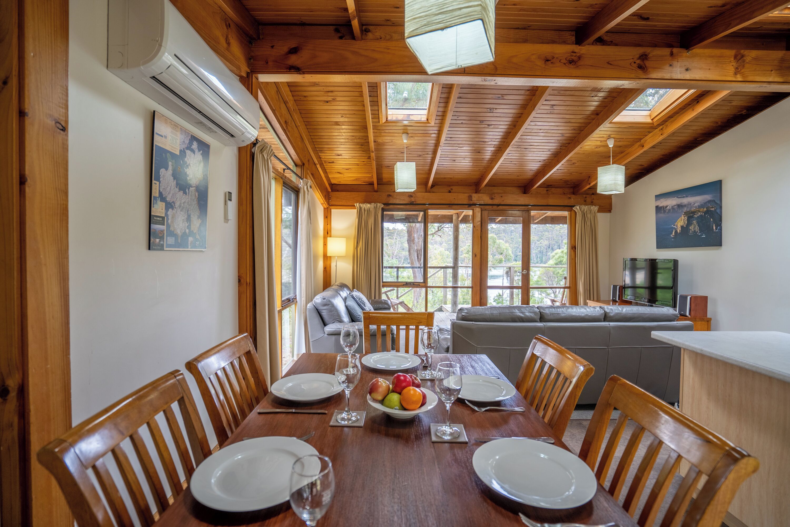cabin, 3 bedrooms, ocean view | private kitchen | full-sized fridge, microwave, oven, stovetop