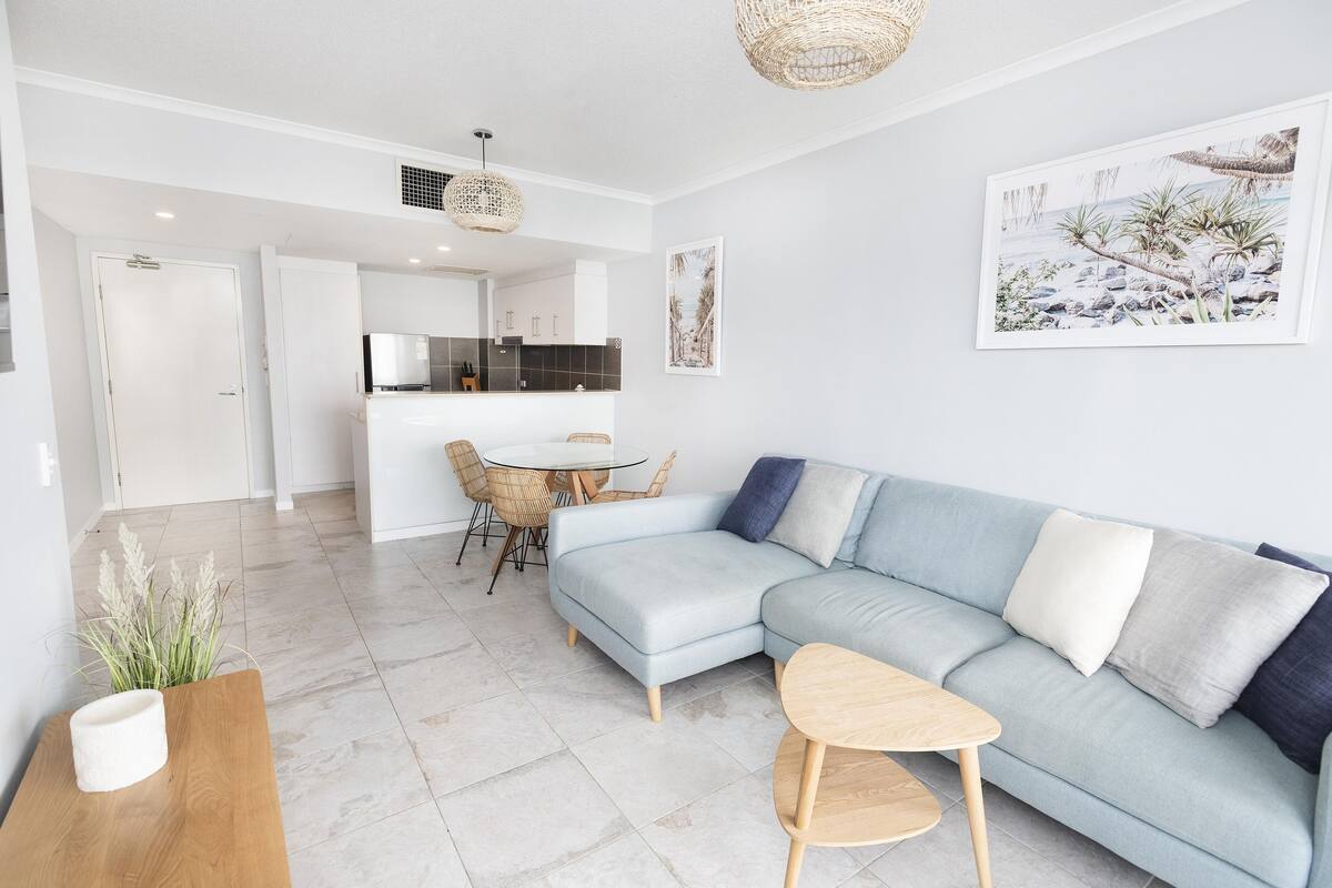 Superior 1 Bedroom | Living area | TV