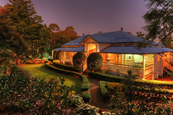 Manor House (4 Ensuite Bedrooms) | Front of property – evening/night