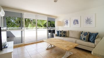 Leilighet, 2 soverom | Oppholdsområde | Smart-TV