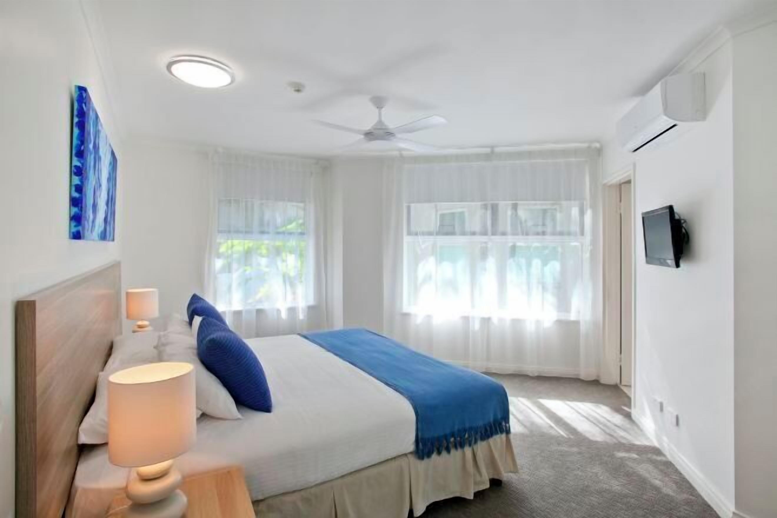 1 bedroom, in-room safe, individually decorated, individually furnished