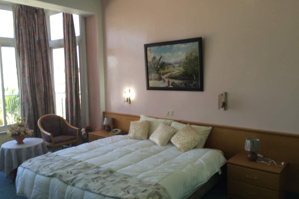 Standard Double Room | In-room safe, desk, blackout drapes, WiFi (free)