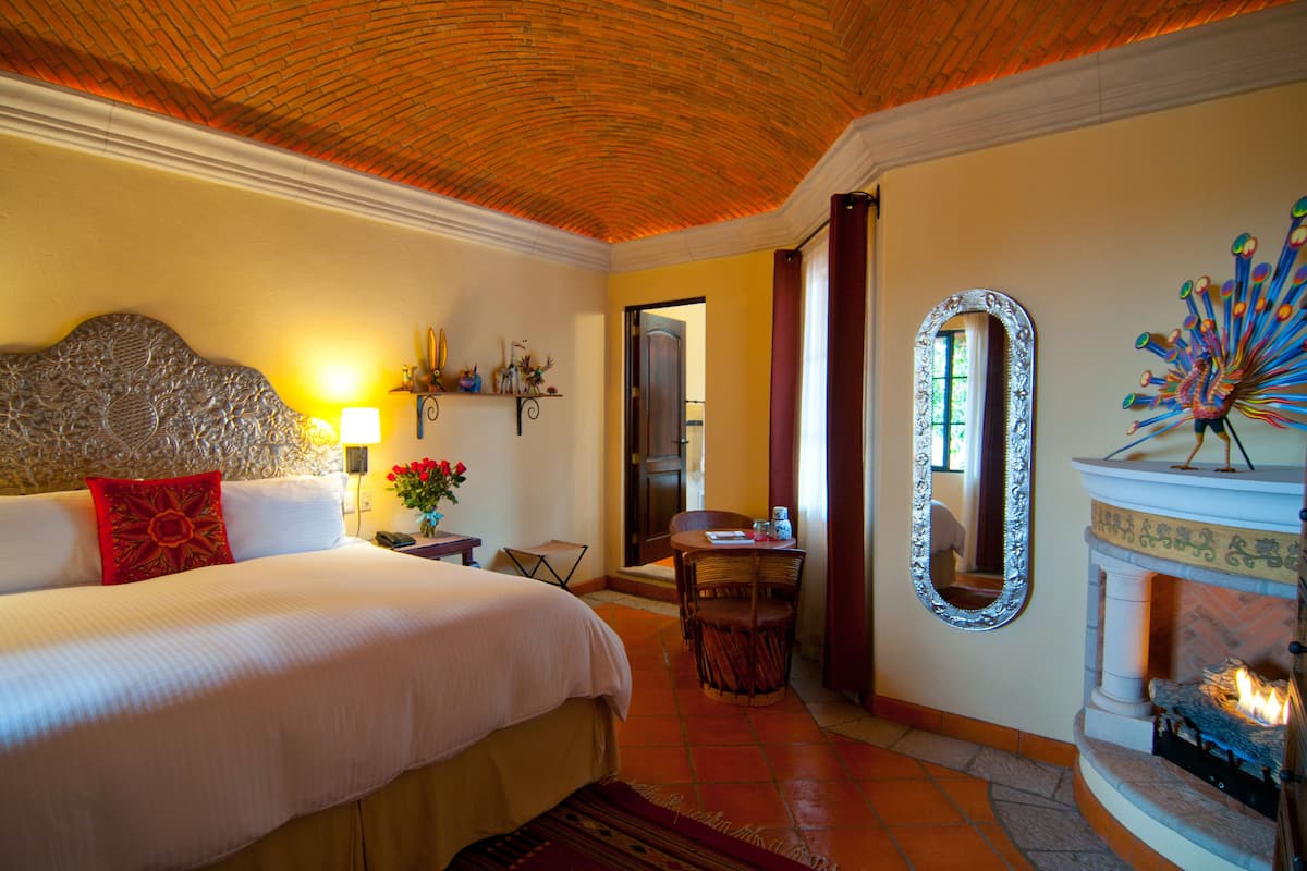 1 Schlafzimmer, hochwertige Bettwaren, Daunenbettdecken, Zimmersafe