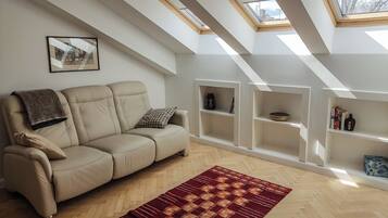 Deluxe-Loft | 1 Schlafzimmer, Pillowtop-Betten, individuell dekoriert