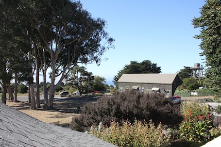 Exterior. Seagull Inn
