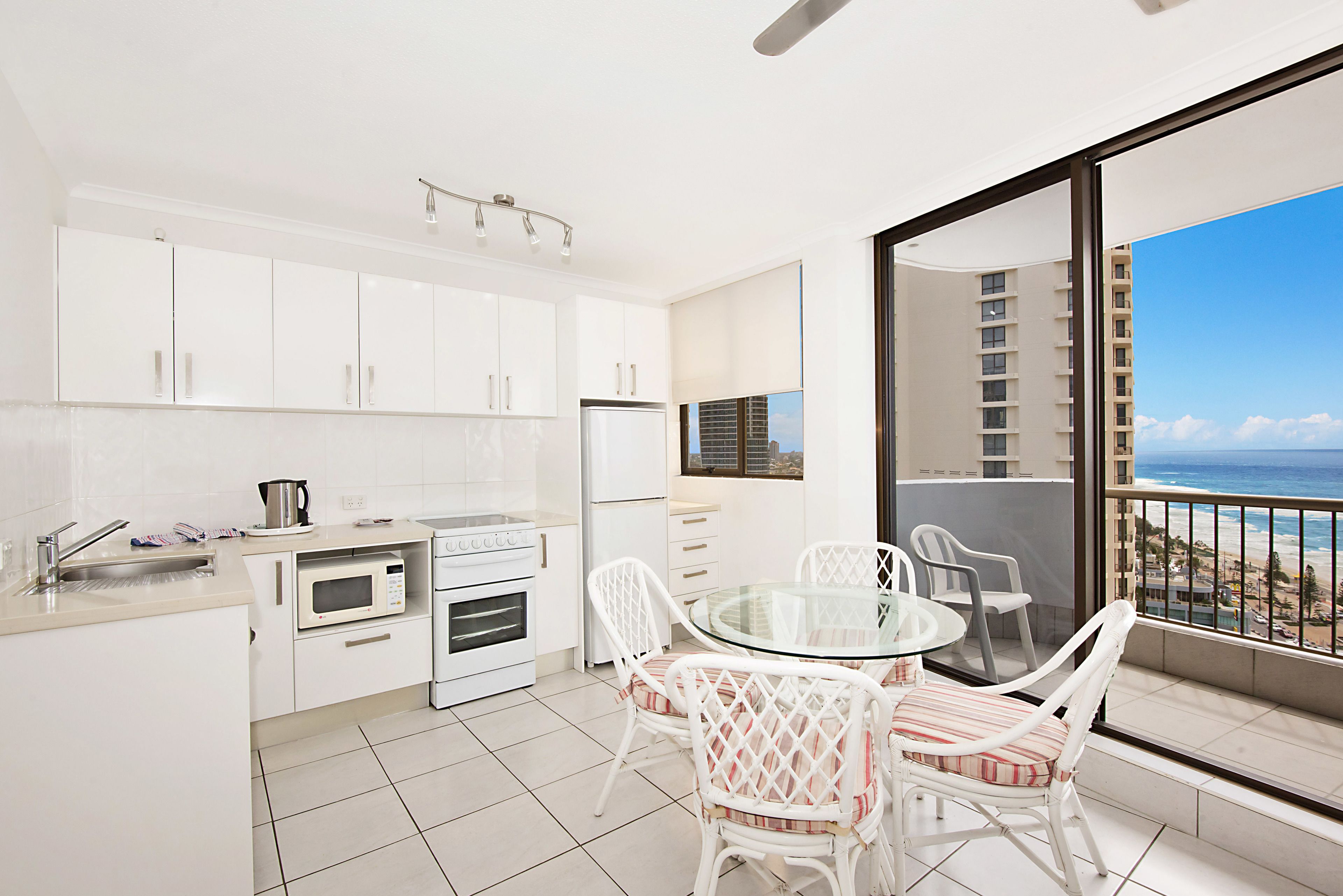Surfers International Gold Coast Accommodation — image 14