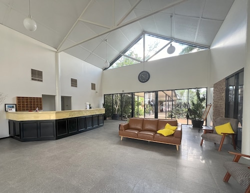 Albert Park Motor Inn