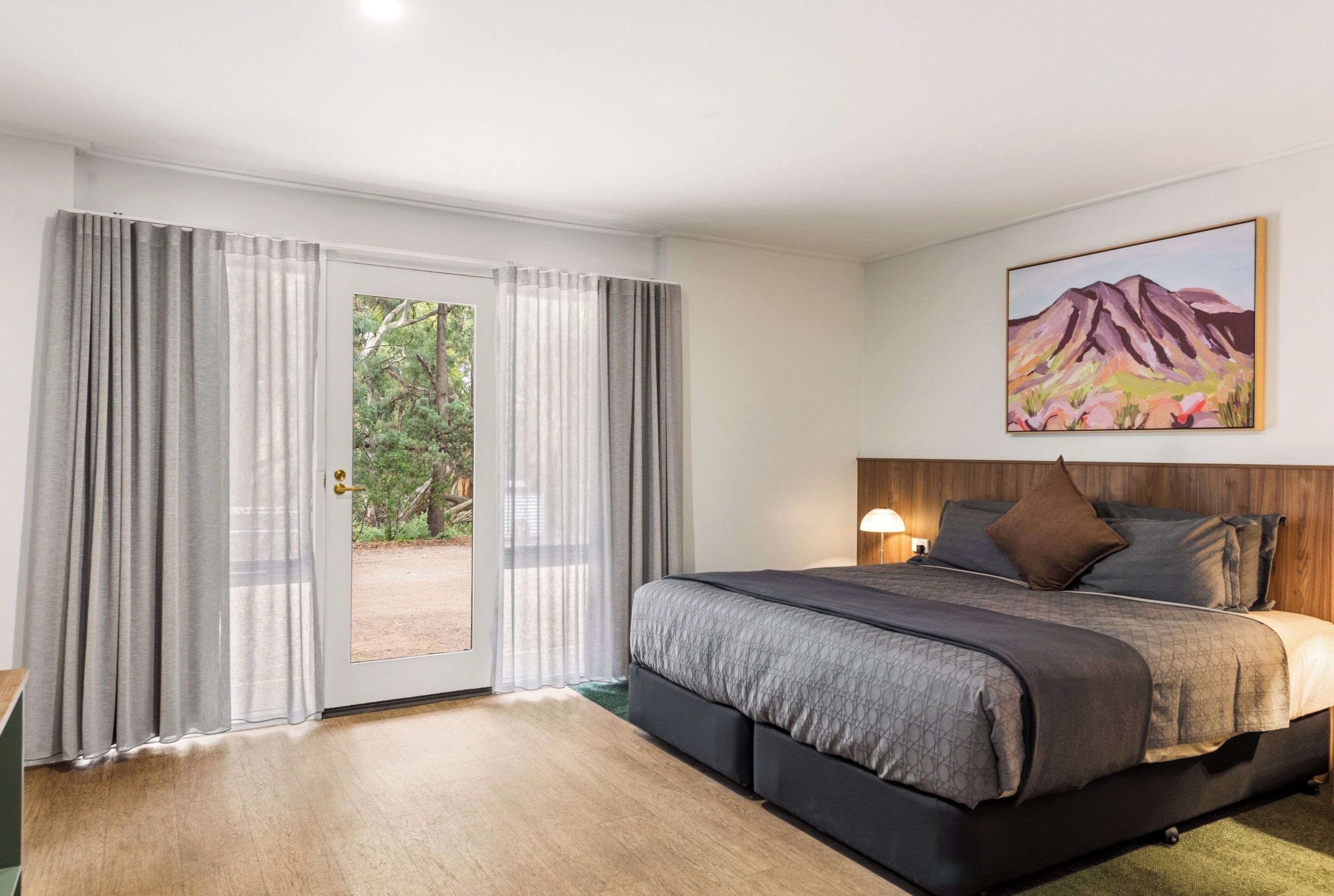 Habitación (Aroona Room) | Cortinas opacas, tabla de planchar con plancha, ropa de cama
