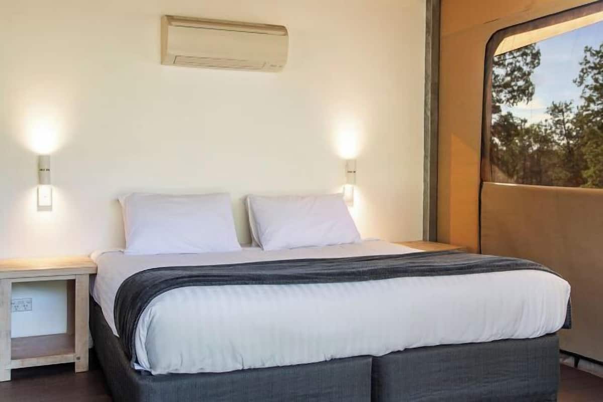 Blackout curtains, iron/ironing board, bed sheets