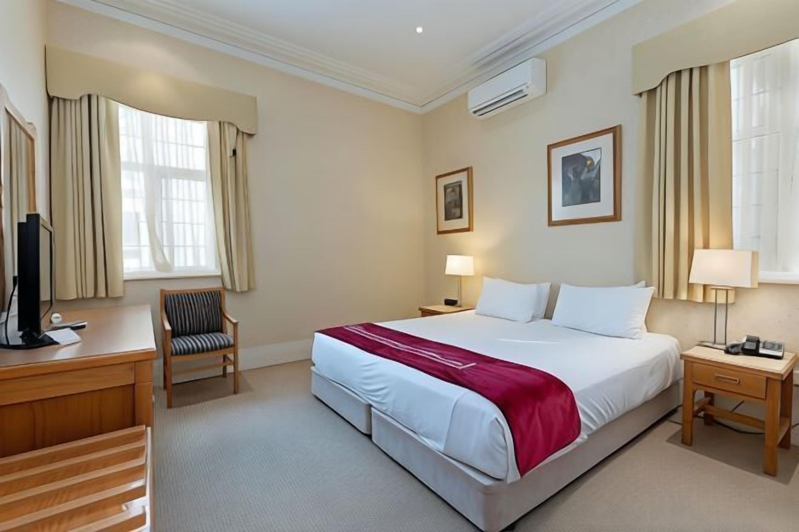 Desk, free WiFi, bed sheets