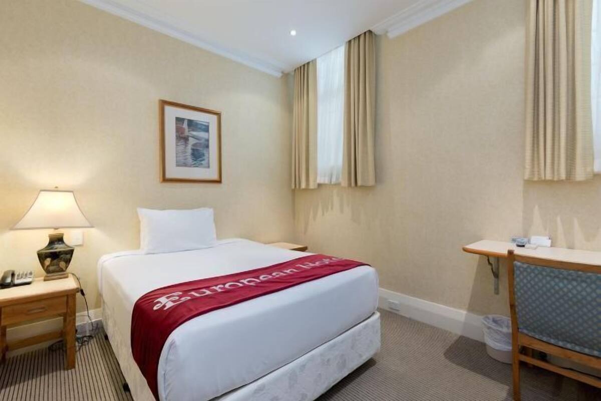 Desk, WiFi (free), bed sheets