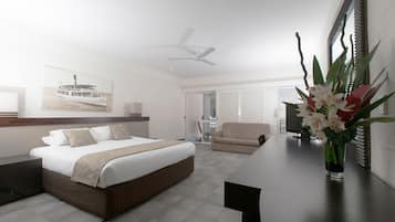 Premium Room, Lakeside | Desk, iron/ironing board, free WiFi, bed sheets