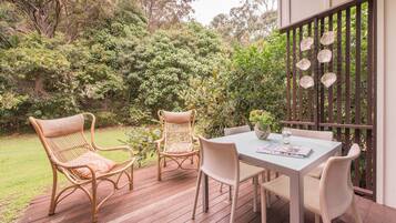 1 Bedroom Deluxe Loft Shack | Terrace/patio