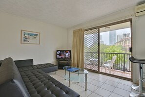 Lejlighed - 2 soveværelser | Opholdsområde | Fladskærms-tv