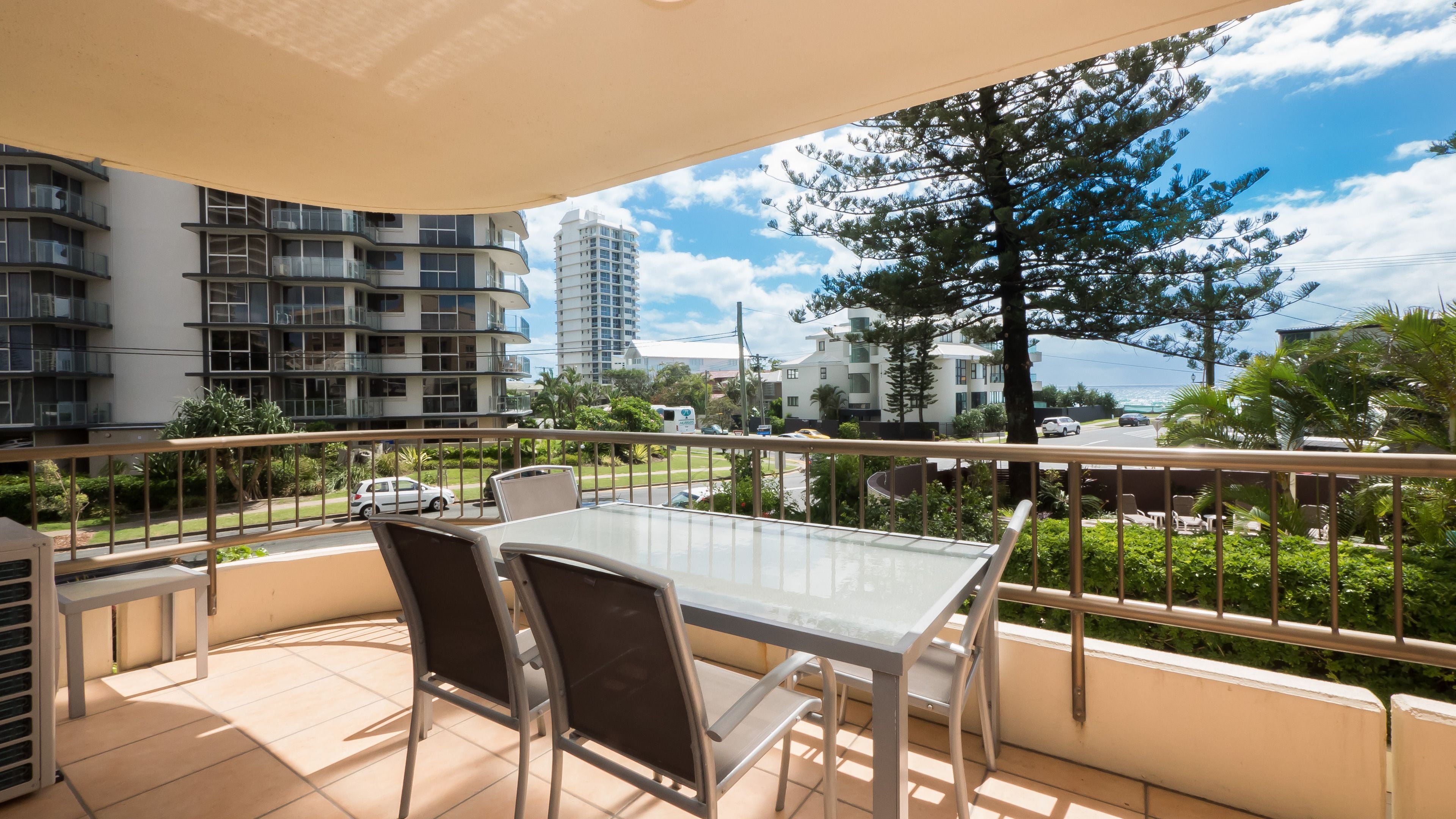 Norfolk Luxury Beachfront Apartments — image 15