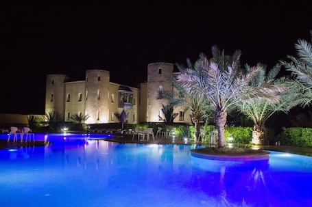 2 outdoor pools, open 7 AM to 9 PM, pool umbrellas, sun loungers